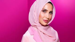 L'Oreal Features Hijab-Wearing Amena Khan in 'Game Changing' New Hair Campaign